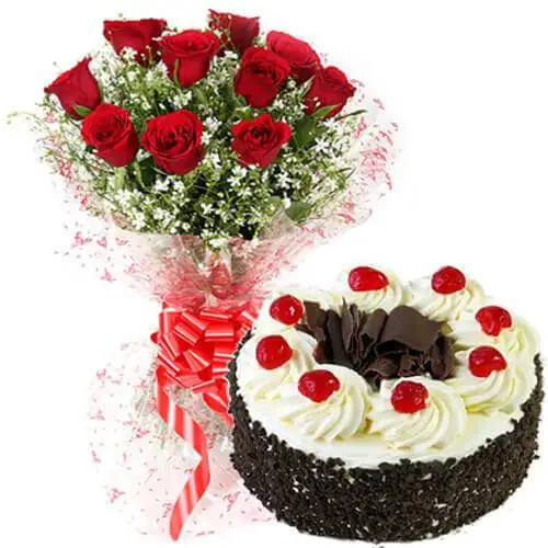 30 Red Roses with Blackforest