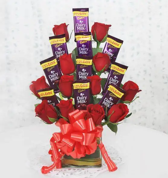 Pretty Roses With Chocolates
