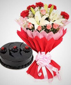 Celebrating Greeting  With Roses Combo