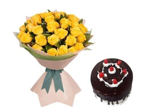 flower bouquet with cake