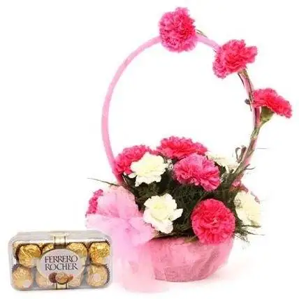 Rochers With red Roses Bouquet