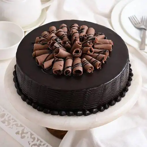 Wedding Special Choco Rolls  Round Shape Cake