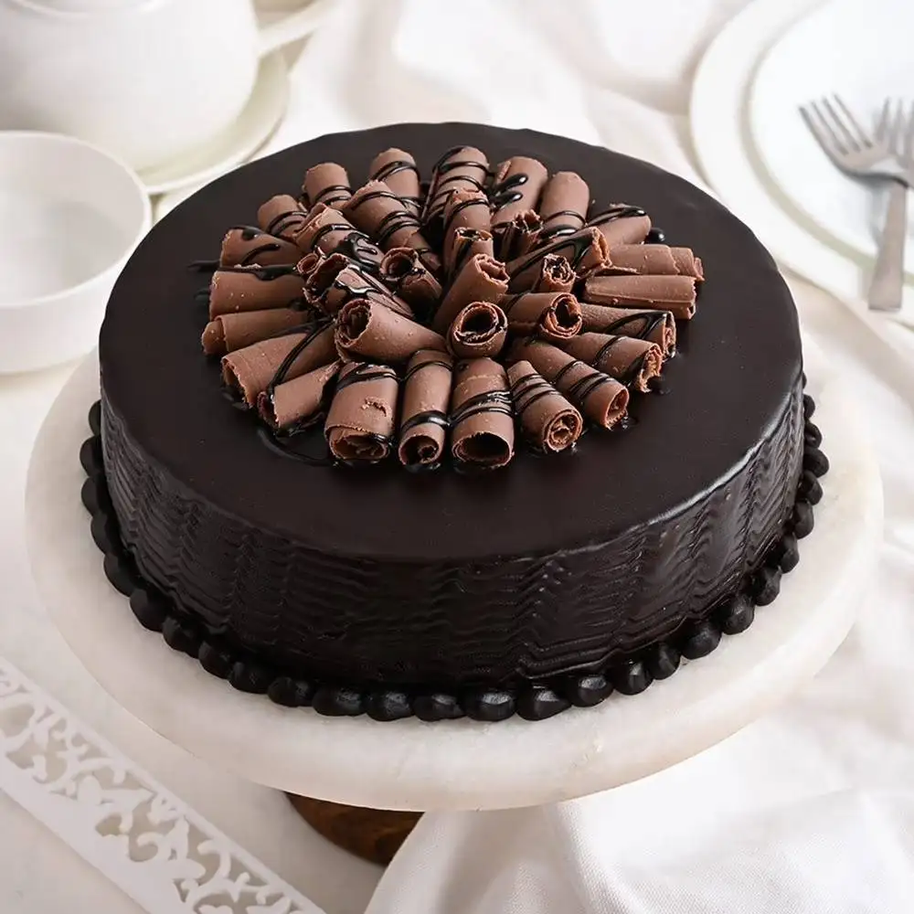 Wedding Special Choco Rolls  Round Shape Cake