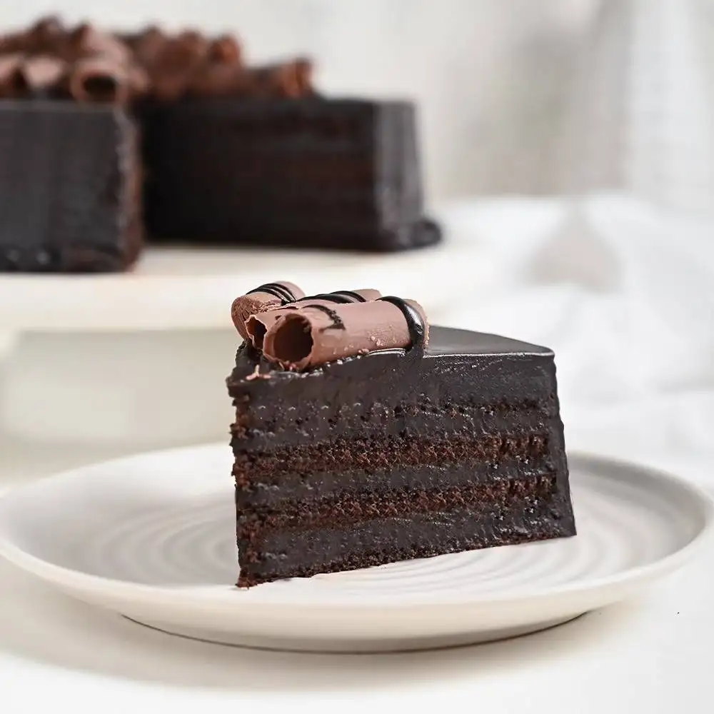 Wedding Special Choco Rolls  Round Shape Cake - Image 3