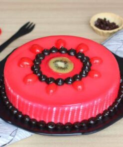 Delicious Creamy Strawberry Cake