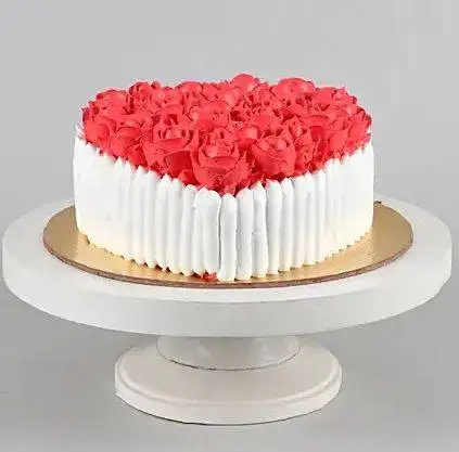 Hearty Roses Cake - Image 3