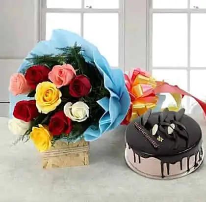 Chocolate cake with mix rose bouquet