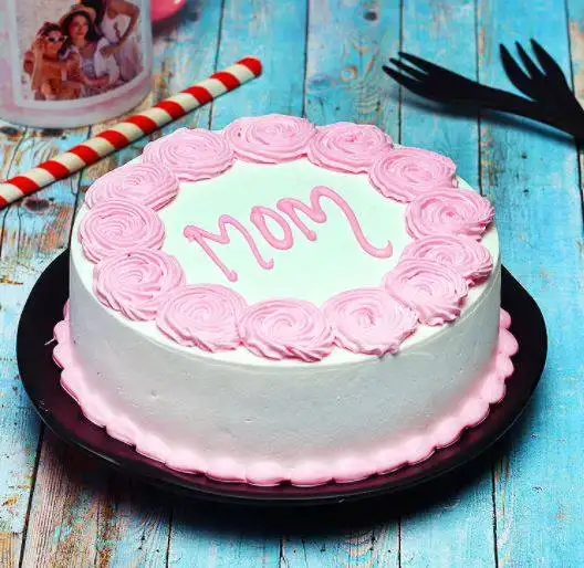 Pink Creamy Roses Cake For Mom