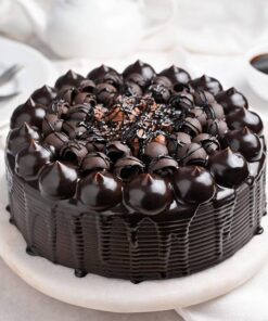 Round Snickers Fuse Chocolate Cake