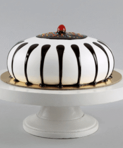 Alternative view of Round shape black forest cake