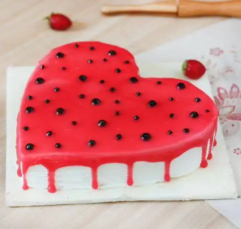 Heart Touching Anniversary Cake - Image 2