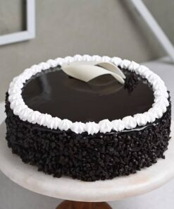 Beautiful White &  Choco Creamy Chip Cake