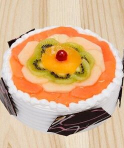 Delicious Creamy Fruits Cake