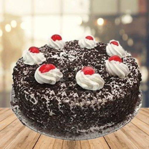 round black forest with cherry