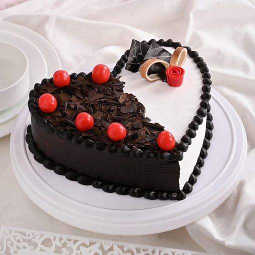 squ heart shaped black forest vanilla cake0039hbfv A 1