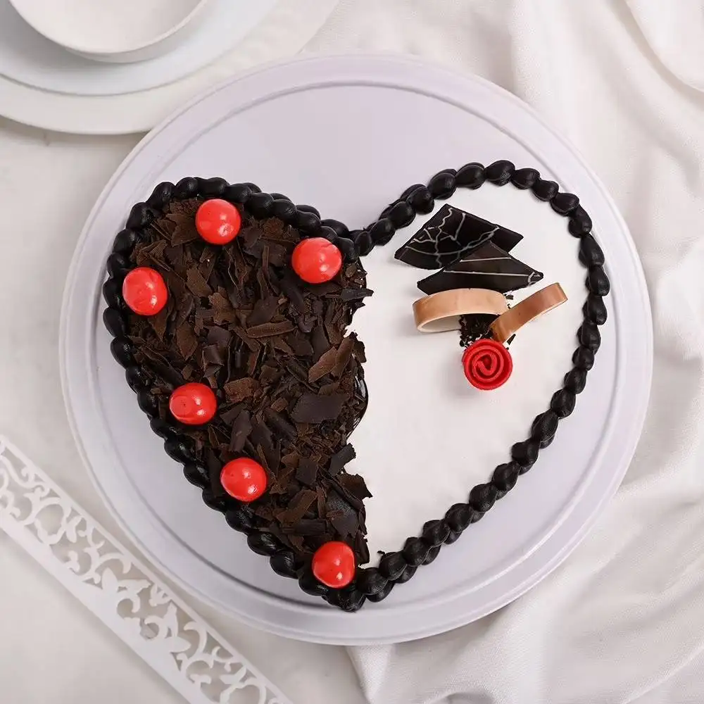Delicious Creamy Black Forest Vanilla Cake - Image 2