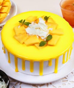 Mango Sliced Delicious Cake