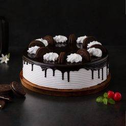 Full Chocolate Oreo Cake
