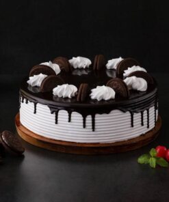 Full Chocolate Oreo Cake