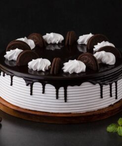 Full Chocolate Oreo Cake