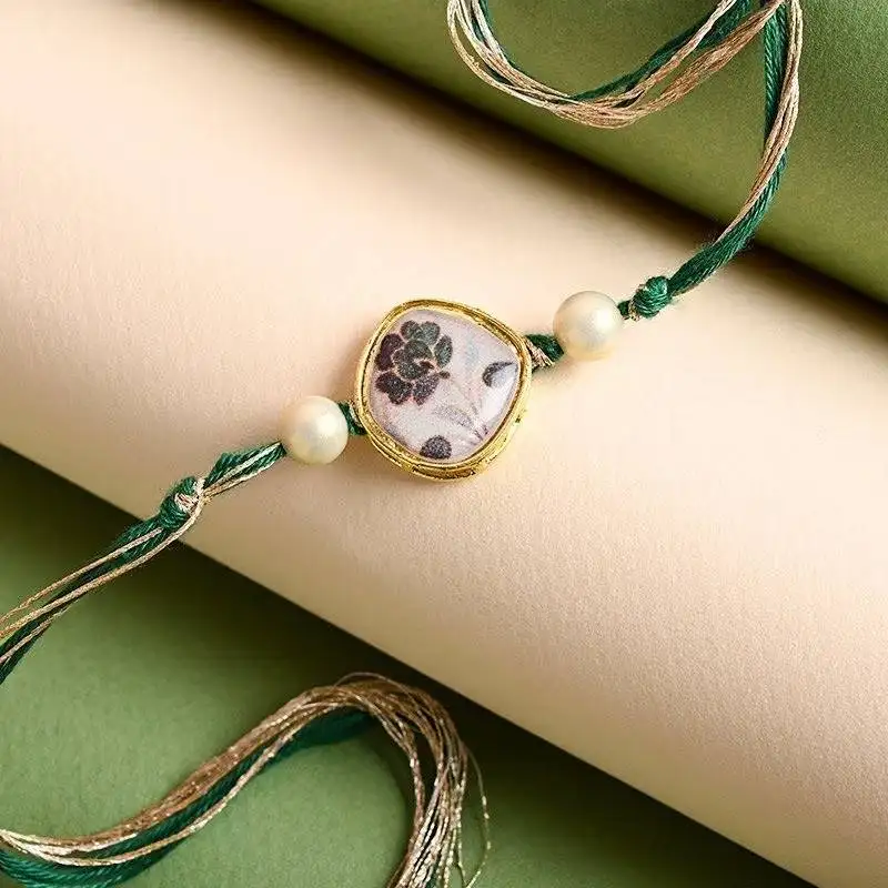 Rakhi with Floral Bunch