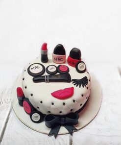 Cutie MAC Kit Cake