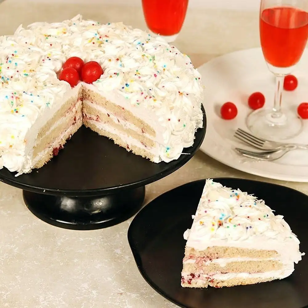 Latest Designed Vanilla Cake - Image 2