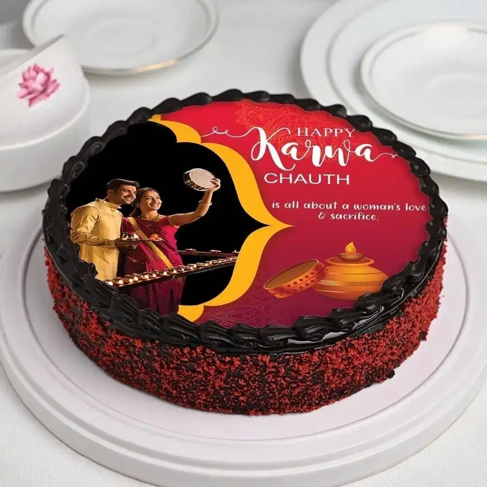 Delicious Personalized Cake For Karwa Chauth