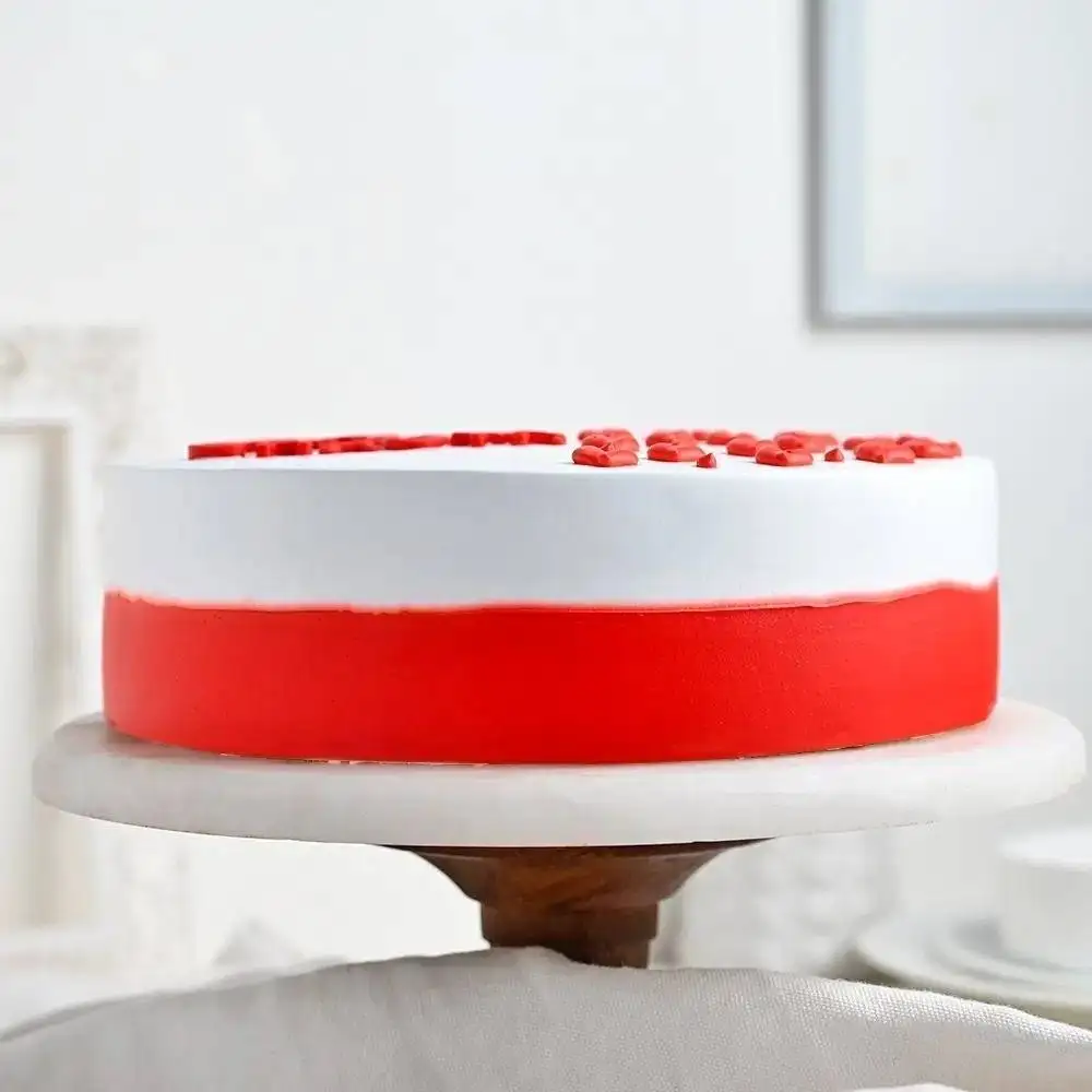 Hearty Cake For Karwa Chauth