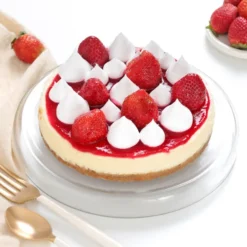 Delicious Cheese Cake with Strawberries on Top