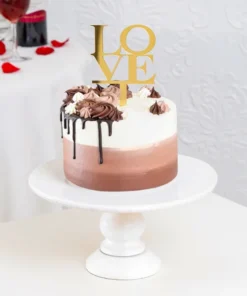 Alternative view of Delicious Love Bouquet Combo