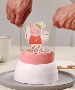 Peppa’s Strawberry Delight Pull Up Cake