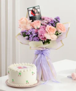 Sweet Blooms & Cake Hug