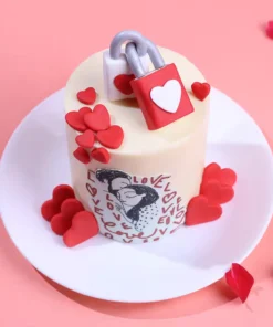 Love Lock Theme Cake